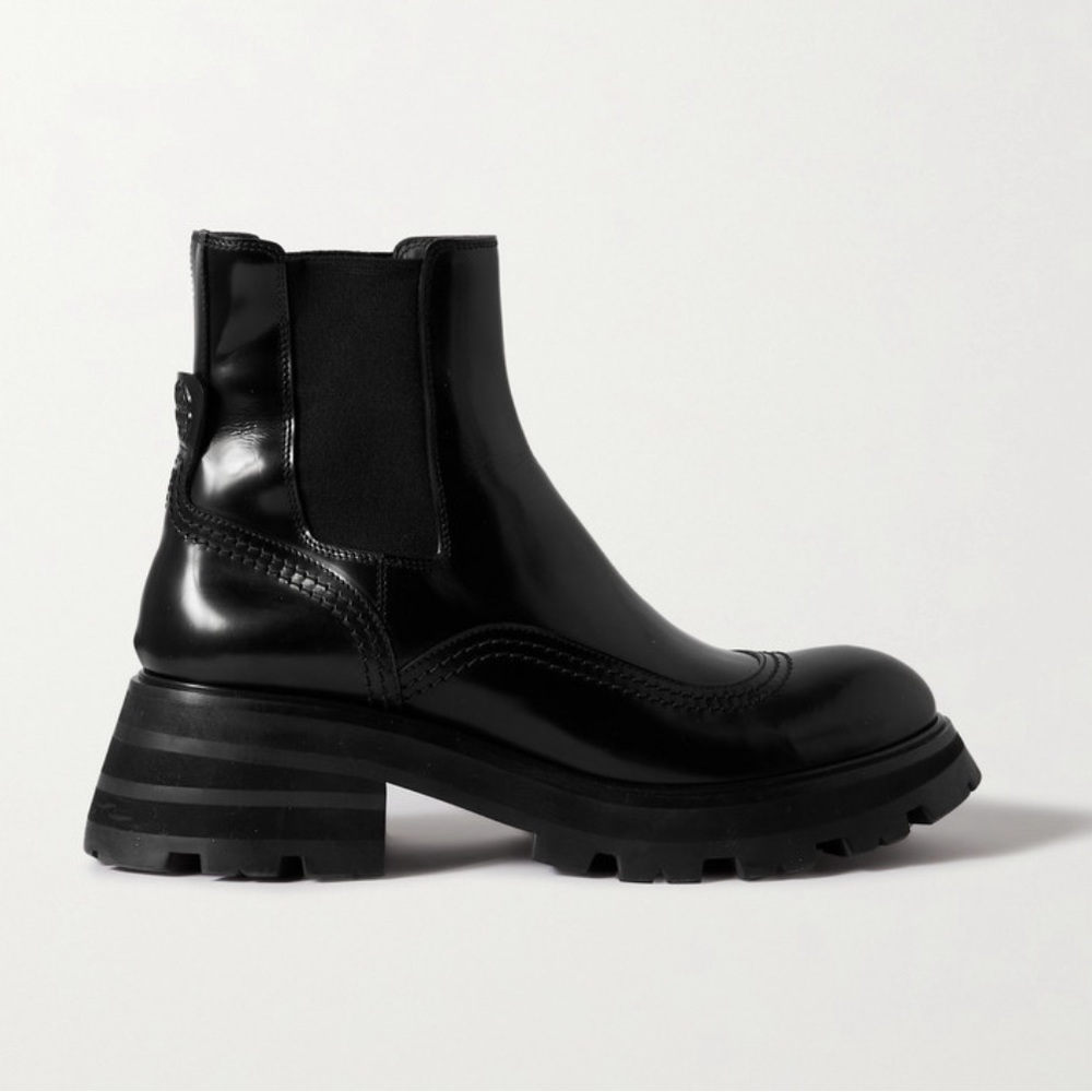 Alexander McQueen Women’s Wander Chelsea Boots